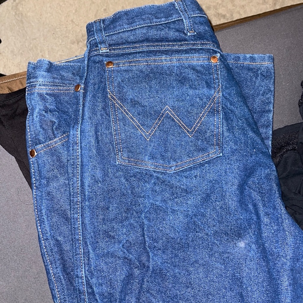 Brand New Mens Wrangler Jeans